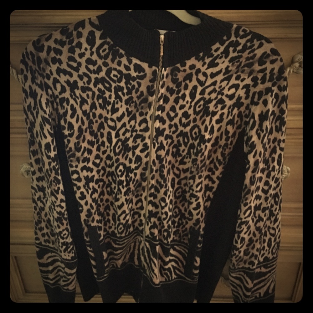 Zippered up sweater/top